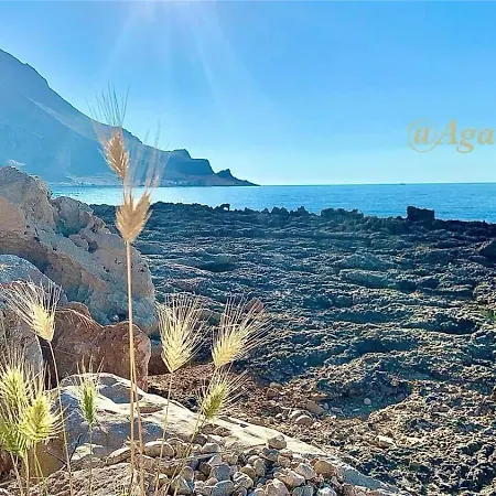 Cala Di Ponente Castelluzzo