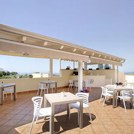 Hotell Cala Di Ponente