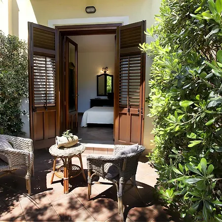 Cala Di Ponente Hotell 2*