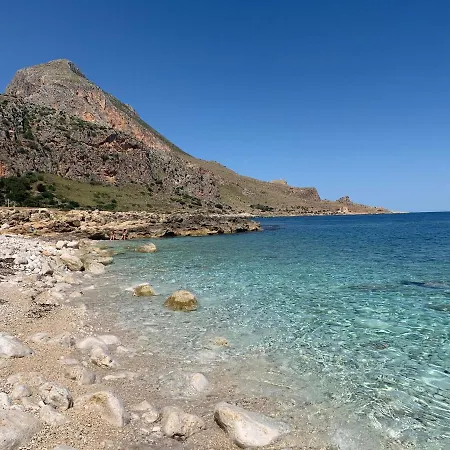 Cala Di Ponente 2* Castelluzzo