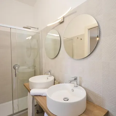 Cala Di Ponente Castelluzzo