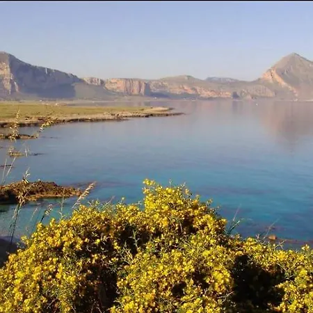 Cala Di Ponente Hotell 2*