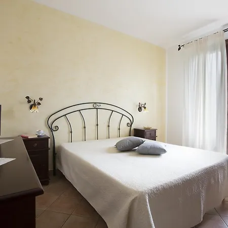 Cala Di Ponente Hotel Castelluzzo