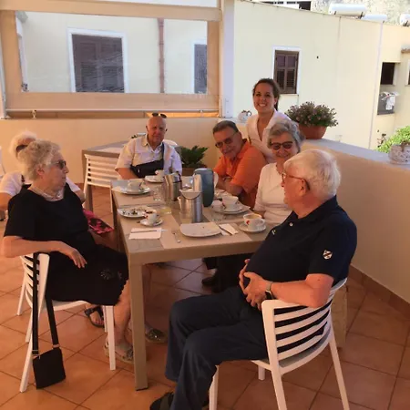 Cala Di Ponente Hotel Castelluzzo