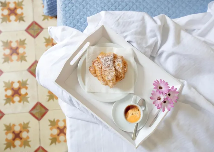 Cala Di Ponente Castelluzzo