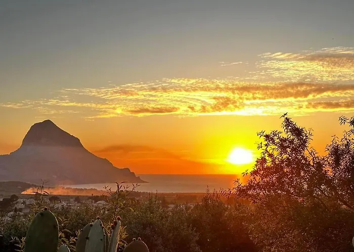 Cala Di Ponente Hotel Castelluzzo