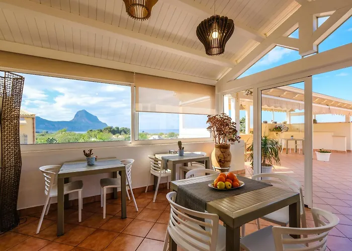 מלון Cala Di Ponente