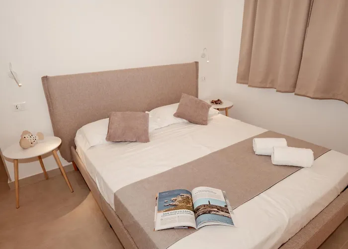 Hotel Cala Di Ponente 2*