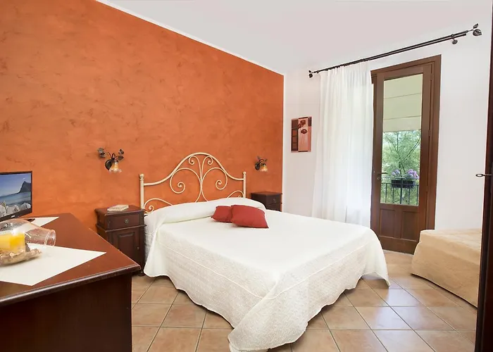 Cala Di Ponente Hotel